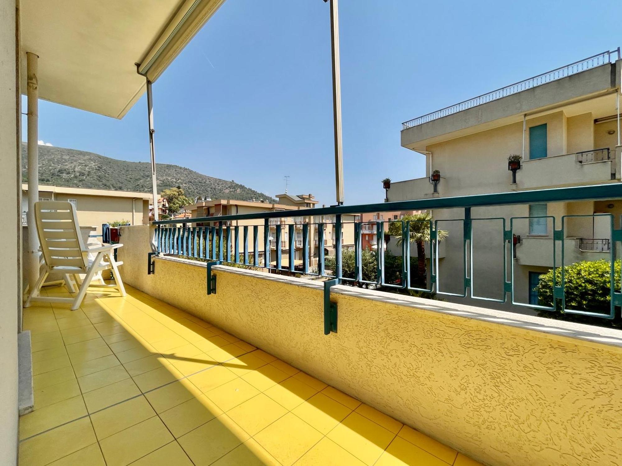 2 Locali A 600 Mt Dal Mare - Free Parking Apartment Чериале Екстериор снимка